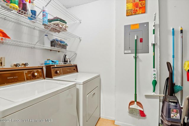 9470 Nakoma Way, Weeki Wachee, FL 34613