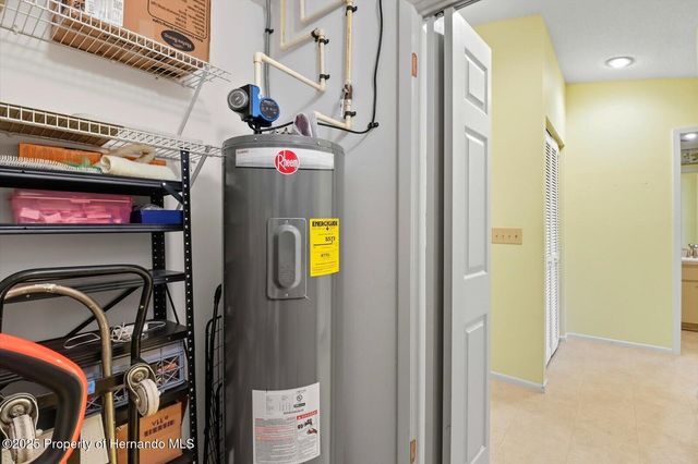 9470 Nakoma Way, Weeki Wachee, FL 34613