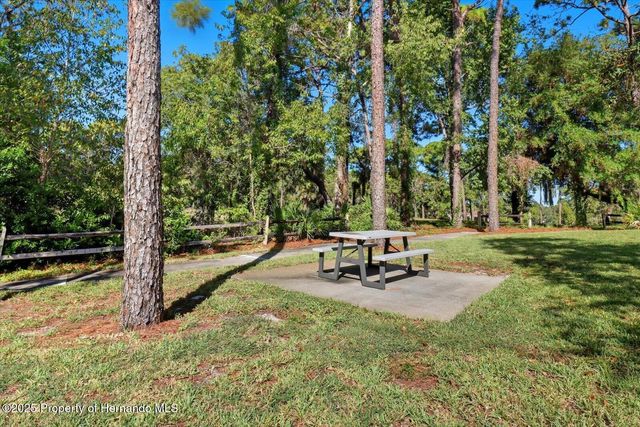 9470 Nakoma Way, Weeki Wachee, FL 34613