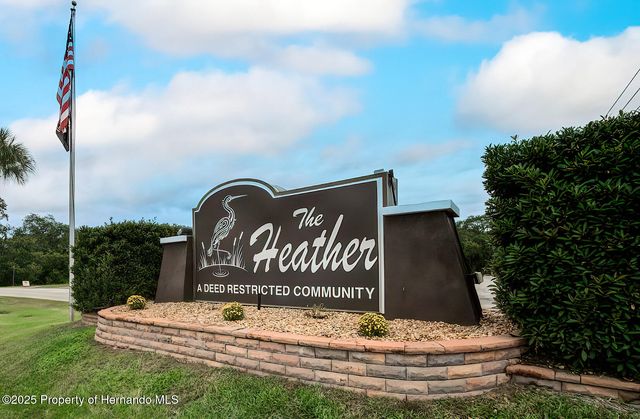 9470 Nakoma Way, Weeki Wachee, FL 34613