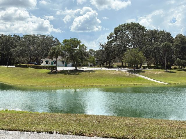 9470 Nakoma Way, Weeki Wachee, FL 34613