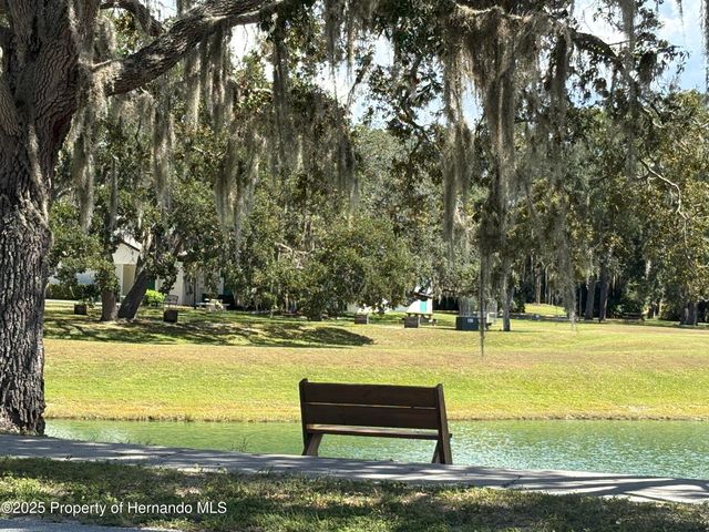 9470 Nakoma Way, Weeki Wachee, FL 34613