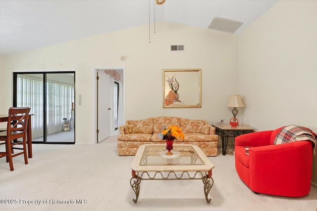 9470 Nakoma Way, Weeki Wachee, FL 34613