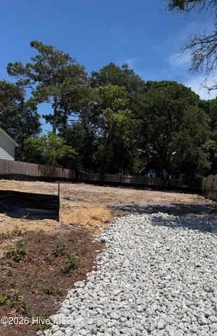 122 NE 37th Street, Oak Island, NC 28465