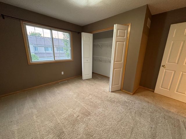 17713 96th Avenue N, Maple Grove, MN 55311