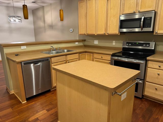 17713 96th Avenue N, Maple Grove, MN 55311