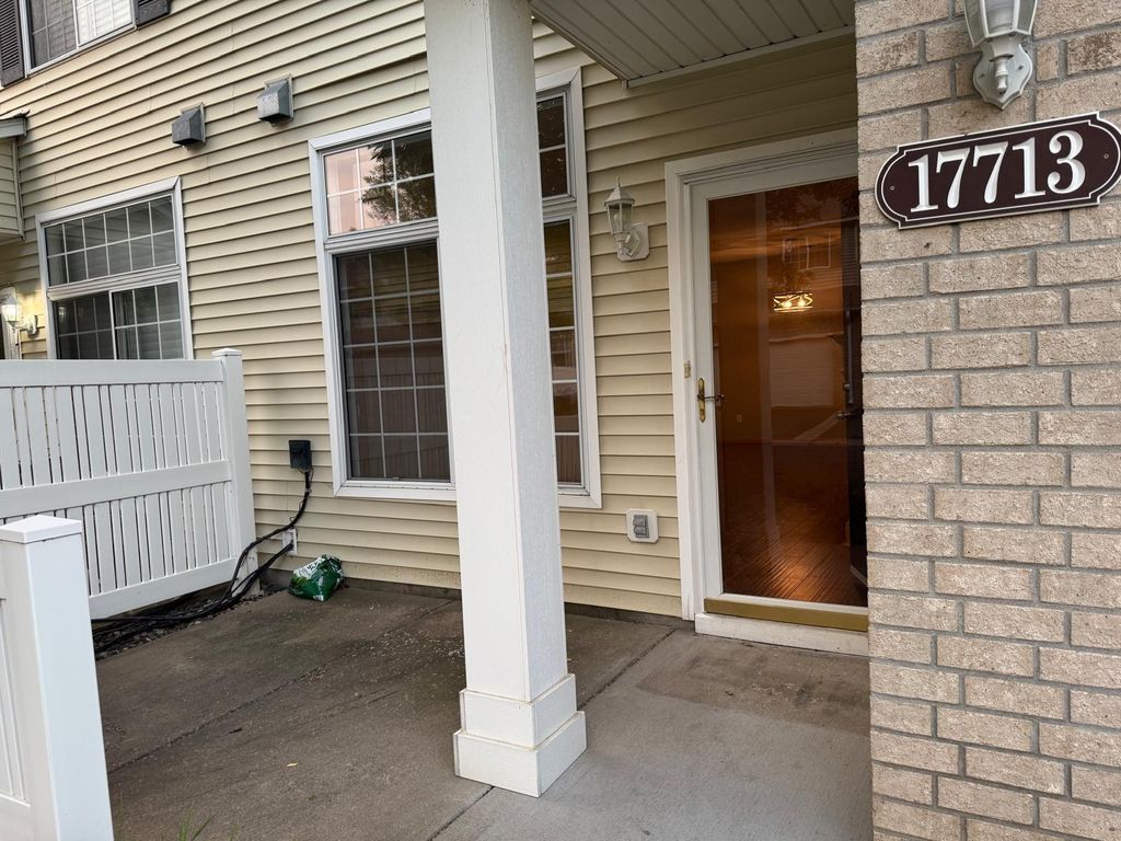 17713 96th Avenue N, Maple Grove, MN 55311