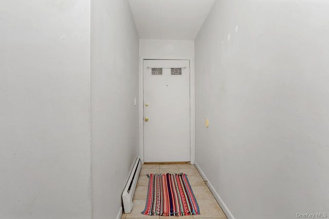 58 Coachlight Square, Montrose, NY 10548