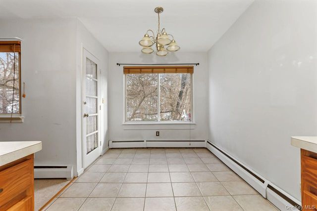 58 Coachlight Square, Montrose, NY 10548