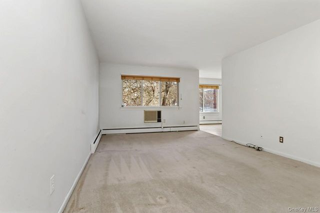 58 Coachlight Square, Montrose, NY 10548