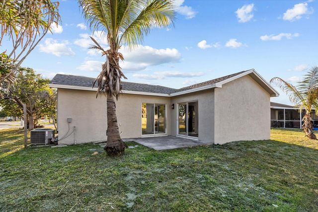 945 SE Forrest Park Drive, Stuart, FL 34994