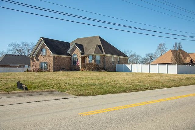 1525 Gray Fox Ln, Spring Hill, TN 37174