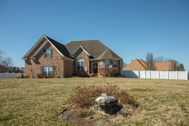 1525 Gray Fox Ln, Spring Hill, TN 37174