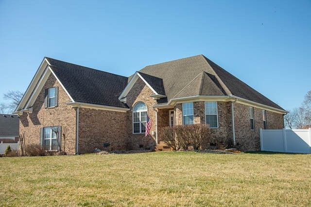 1525 Gray Fox Ln, Spring Hill, TN 37174