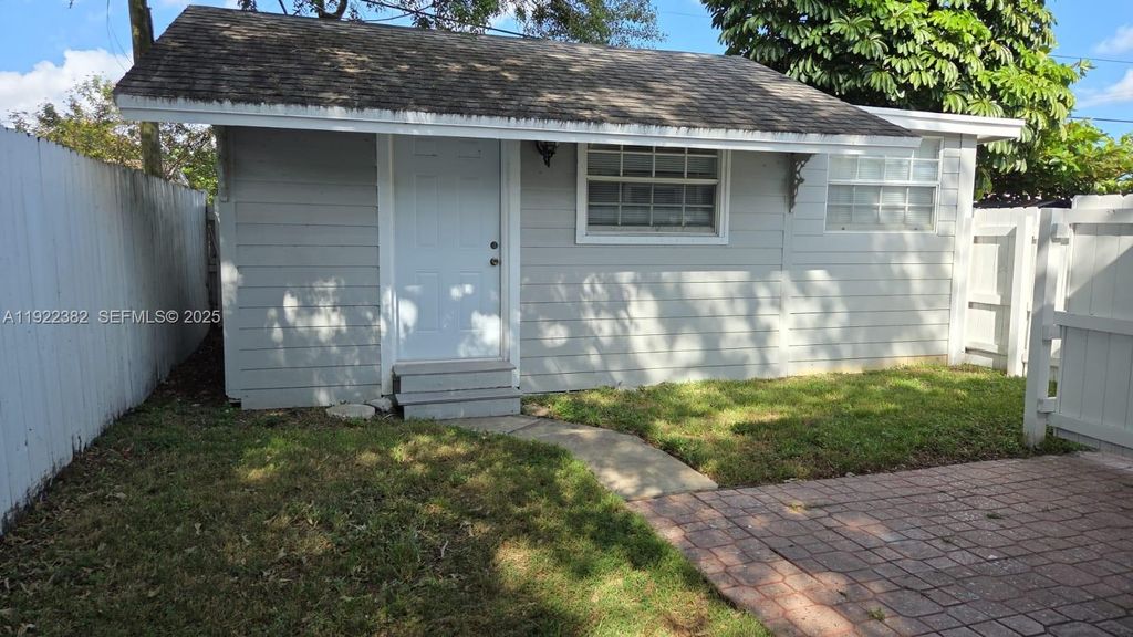 6431 Hayes St 3, Hollywood, FL 33024