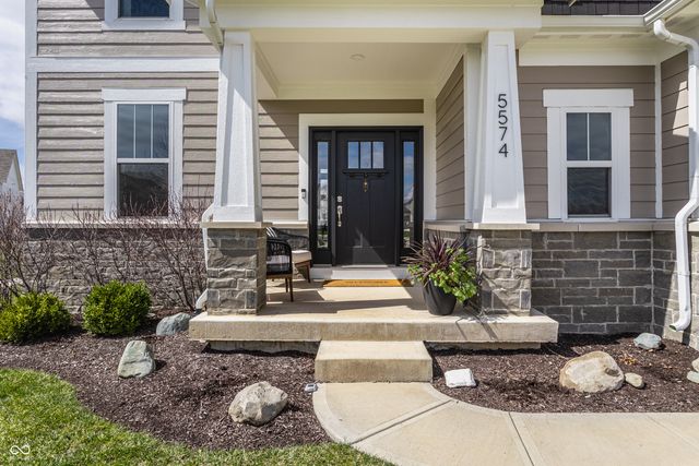 5574 Pecan Court, Noblesville, IN 46062