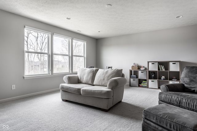 5574 Pecan Court, Noblesville, IN 46062