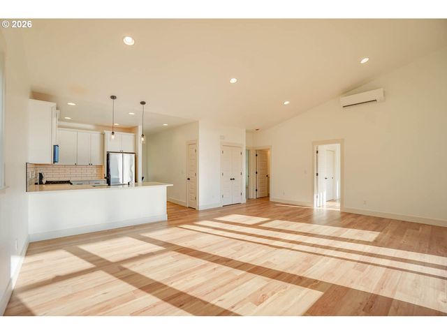 79 Nw LASHER Rd, Stevenson, WA 98648