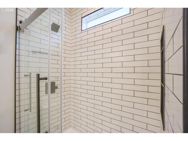 79 Nw LASHER Rd, Stevenson, WA 98648