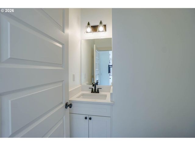 79 Nw LASHER Rd, Stevenson, WA 98648