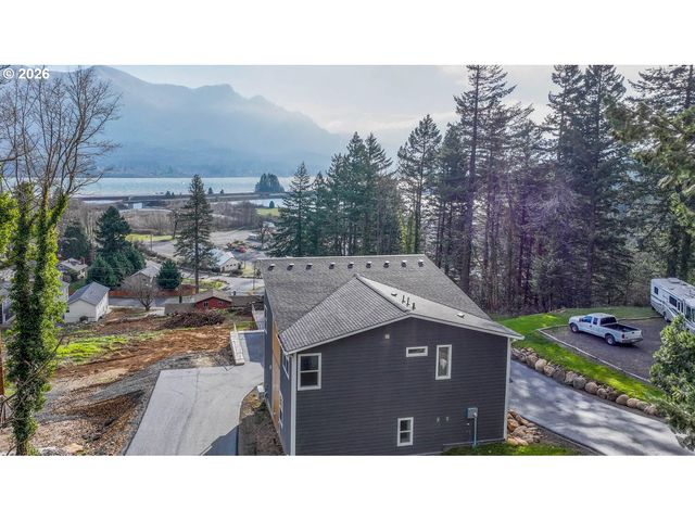 79 Nw LASHER Rd, Stevenson, WA 98648