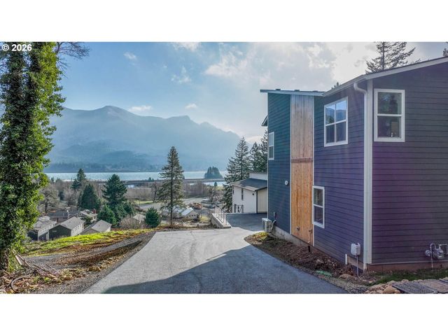 79 Nw LASHER Rd, Stevenson, WA 98648