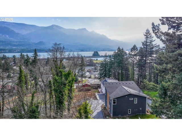 79 Nw LASHER Rd, Stevenson, WA 98648