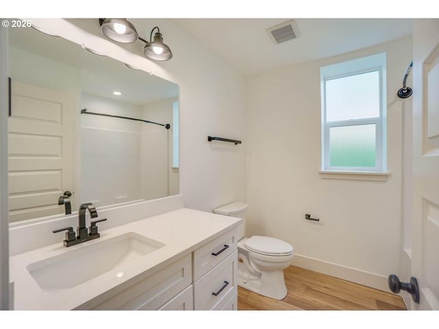 79 Nw LASHER Rd, Stevenson, WA 98648