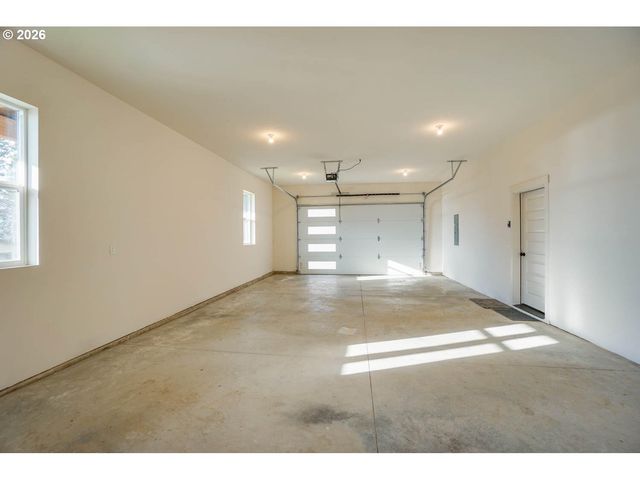 79 Nw LASHER Rd, Stevenson, WA 98648