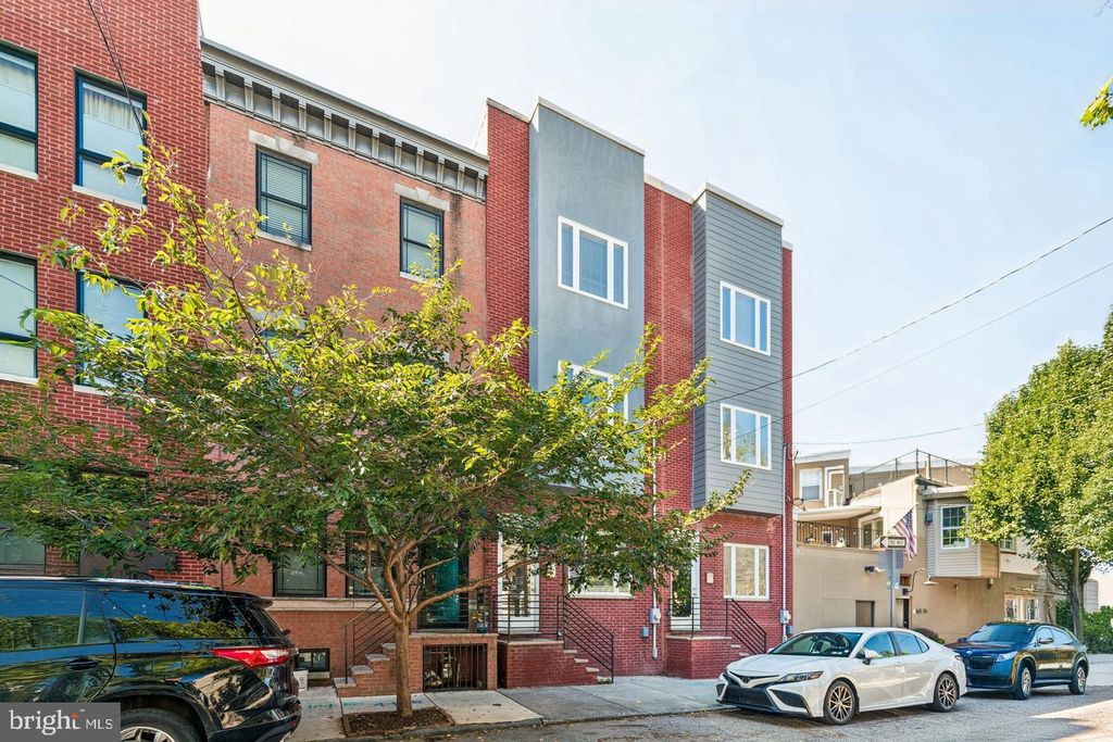 1456 E COLUMBIA AVE, PHILADELPHIA, PA 19125 — exterior