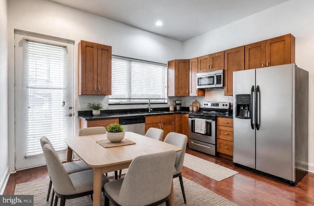 1456 E COLUMBIA AVE, PHILADELPHIA, PA 19125 — photo 5