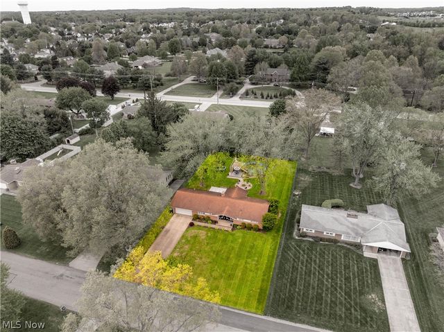 1331 Buena Vista Street NE, Canton, OH 44714