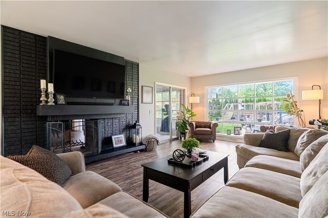 1331 Buena Vista Street NE, Canton, OH 44714