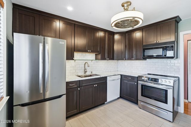 51 Valentine Street 6B, Monmouth Beach, NJ 07750