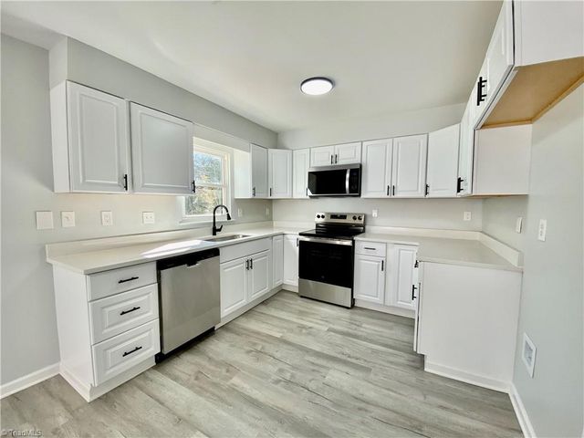 9428 White Cedar Court, Charlotte, NC 28213