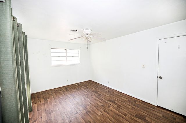 421 E Wilbarger Street, Bowie, TX 76230