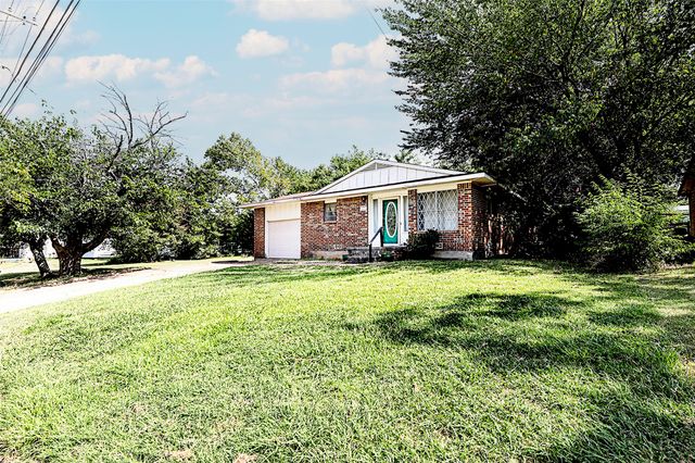 421 E Wilbarger Street, Bowie, TX 76230