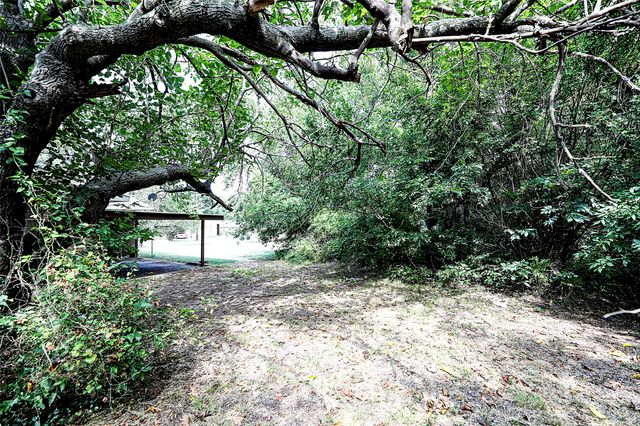 421 E Wilbarger Street, Bowie, TX 76230