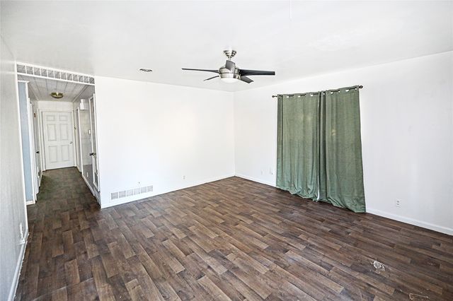 421 E Wilbarger Street, Bowie, TX 76230