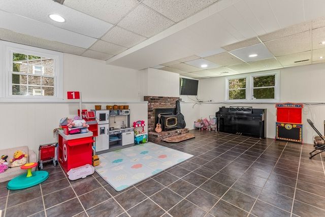 36 Carl Road, Raynham, MA 02767