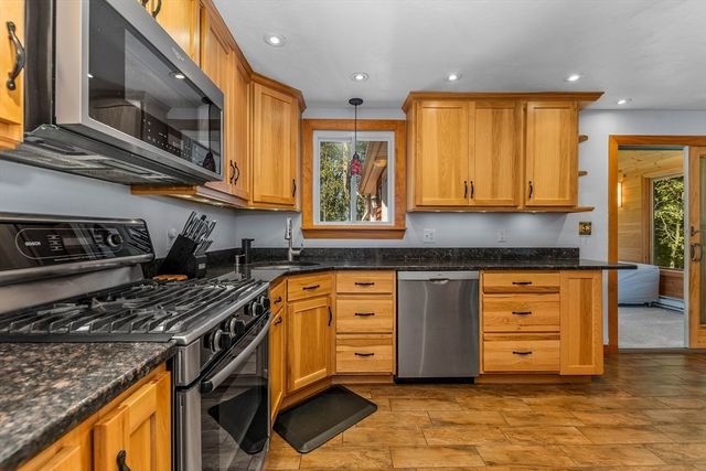 36 Carl Road, Raynham, MA 02767