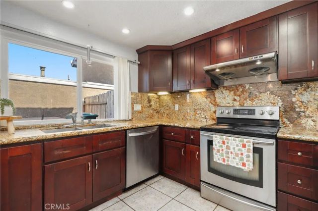 26 Helena 69, Irvine, CA 92604