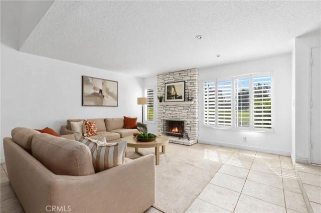 26 Helena 69, Irvine, CA 92604