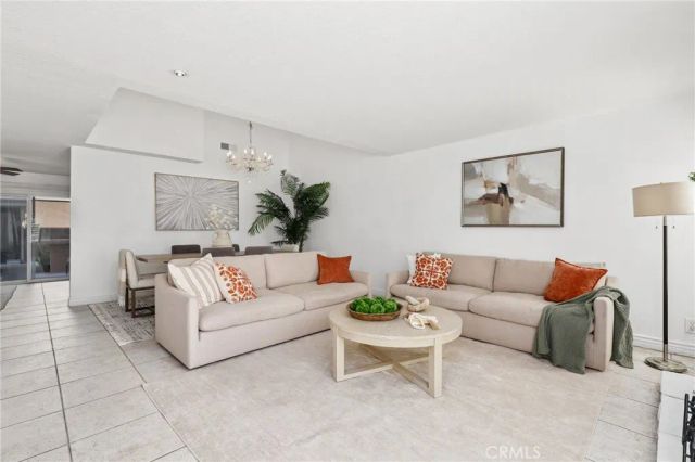 26 Helena 69, Irvine, CA 92604