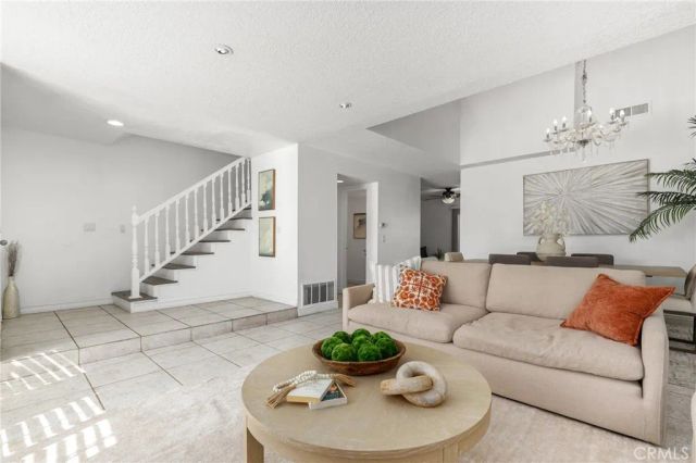 26 Helena 69, Irvine, CA 92604