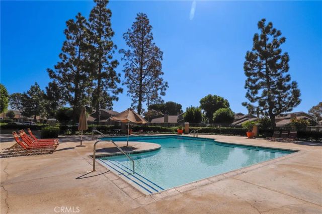 26 Helena 69, Irvine, CA 92604