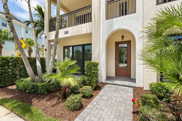 12678 Machiavelli Way, Palm Beach Gardens, FL 33418