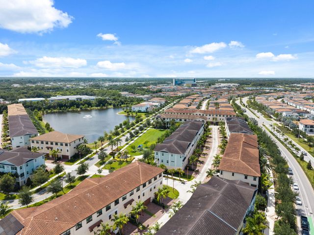12678 Machiavelli Way, Palm Beach Gardens, FL 33418