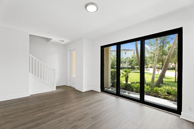 12678 Machiavelli Way, Palm Beach Gardens, FL 33418