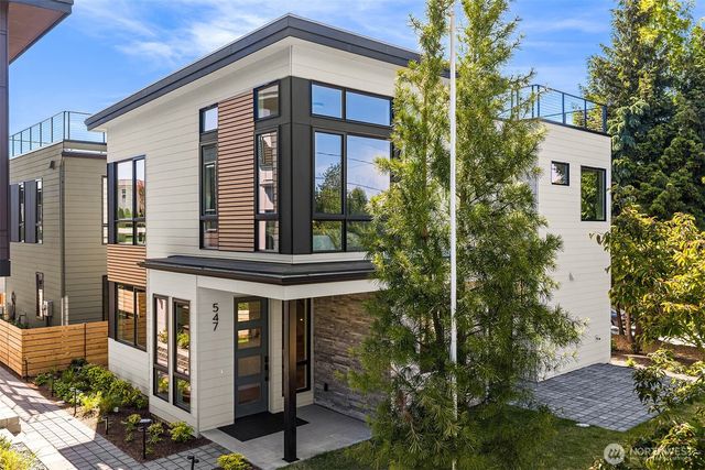 547 16th Avenue W, Kirkland, WA 98033